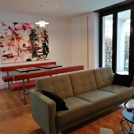 公寓 Architekten In Theaternaehe 迈宁根